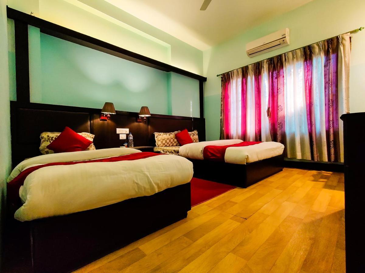 רומינדיי Hotel Ananda Inn מראה חיצוני תמונה