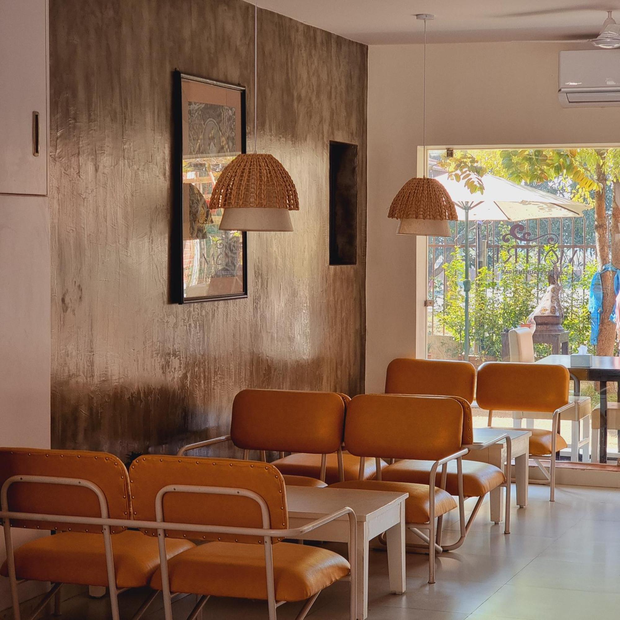רומינדיי Hotel Ananda Inn מראה חיצוני תמונה