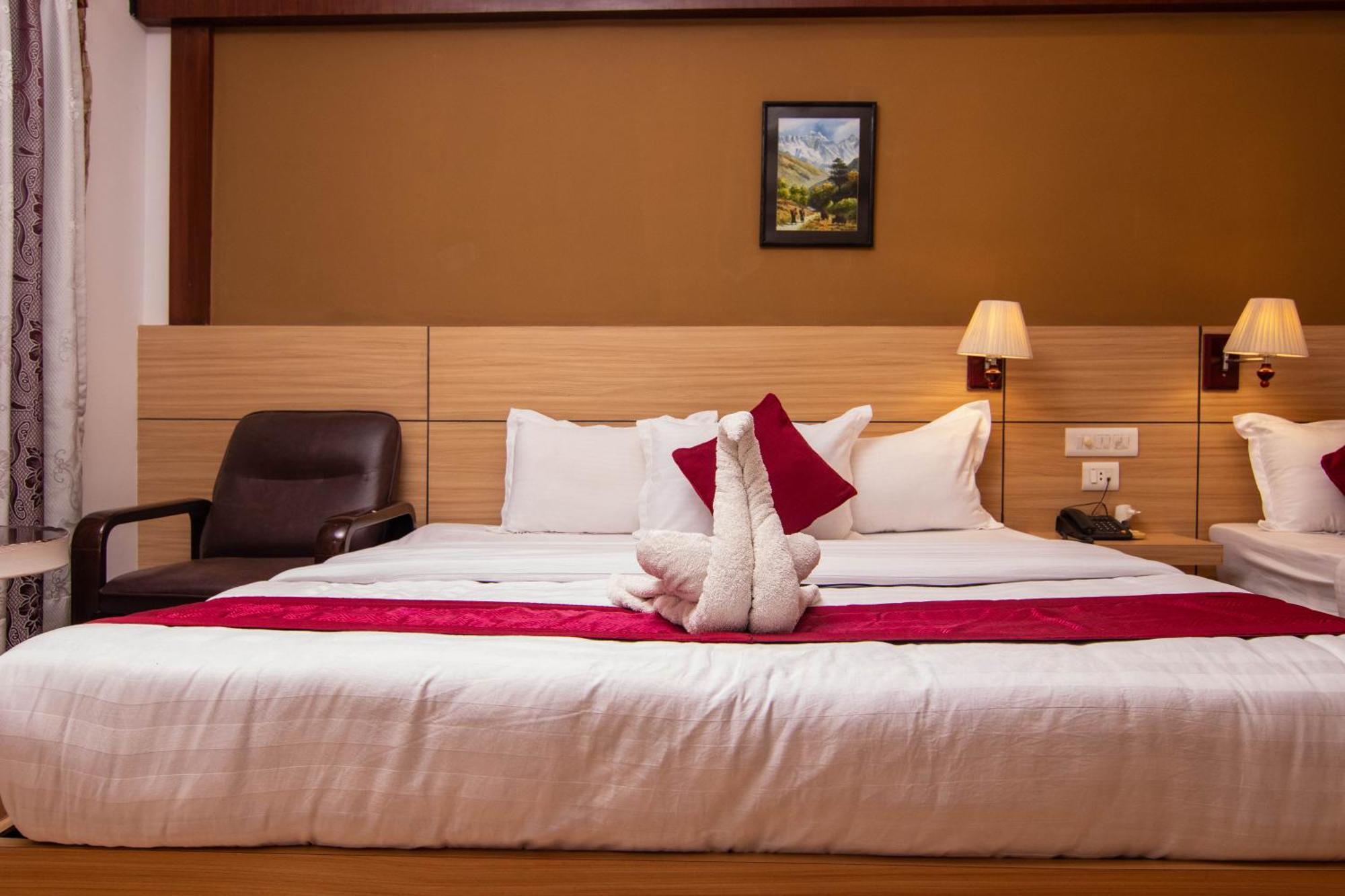 רומינדיי Hotel Ananda Inn מראה חיצוני תמונה