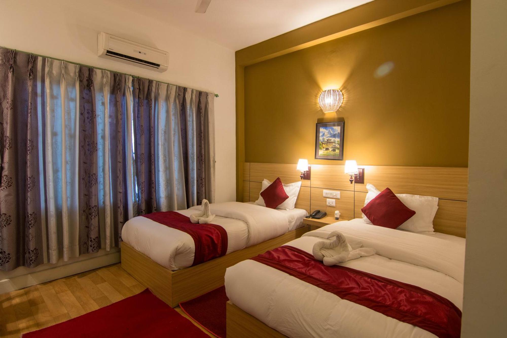 רומינדיי Hotel Ananda Inn מראה חיצוני תמונה