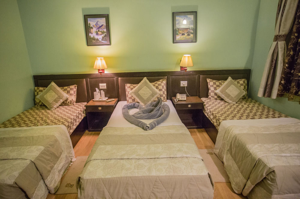רומינדיי Hotel Ananda Inn מראה חיצוני תמונה